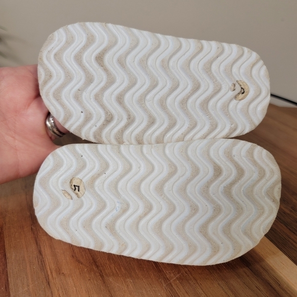 Badgley Mishka Iridescent Multi Color Rainbow Sandals Toddler Size 5 - Picture 10 of 17